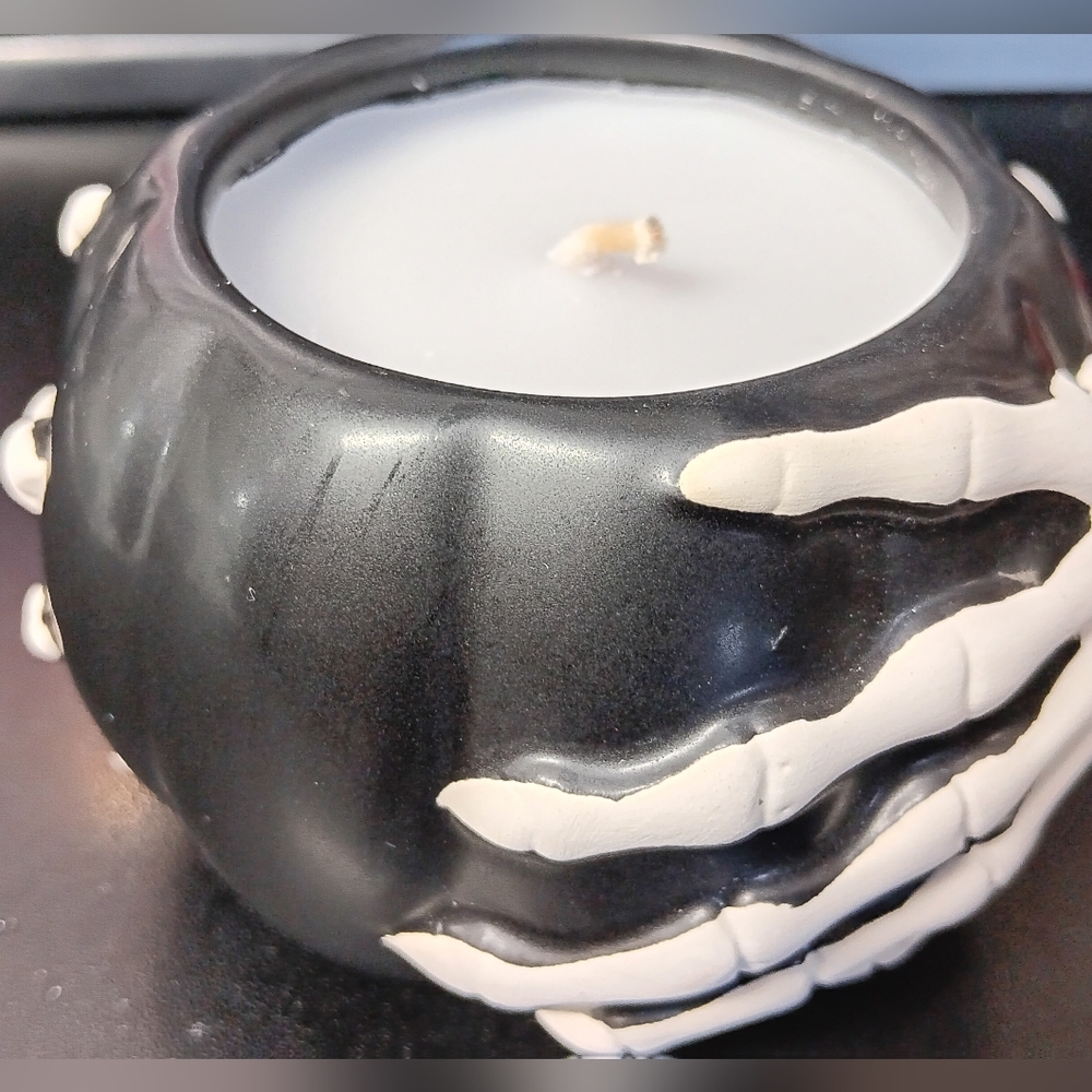 Candle - Marshmallow Scent (NEW)